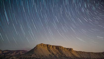 巴音郭楞蒙古伴游，定制QQ：3494206190微信：act1322